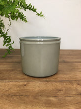 Load image into Gallery viewer, Lucca glazed pot - Sage
