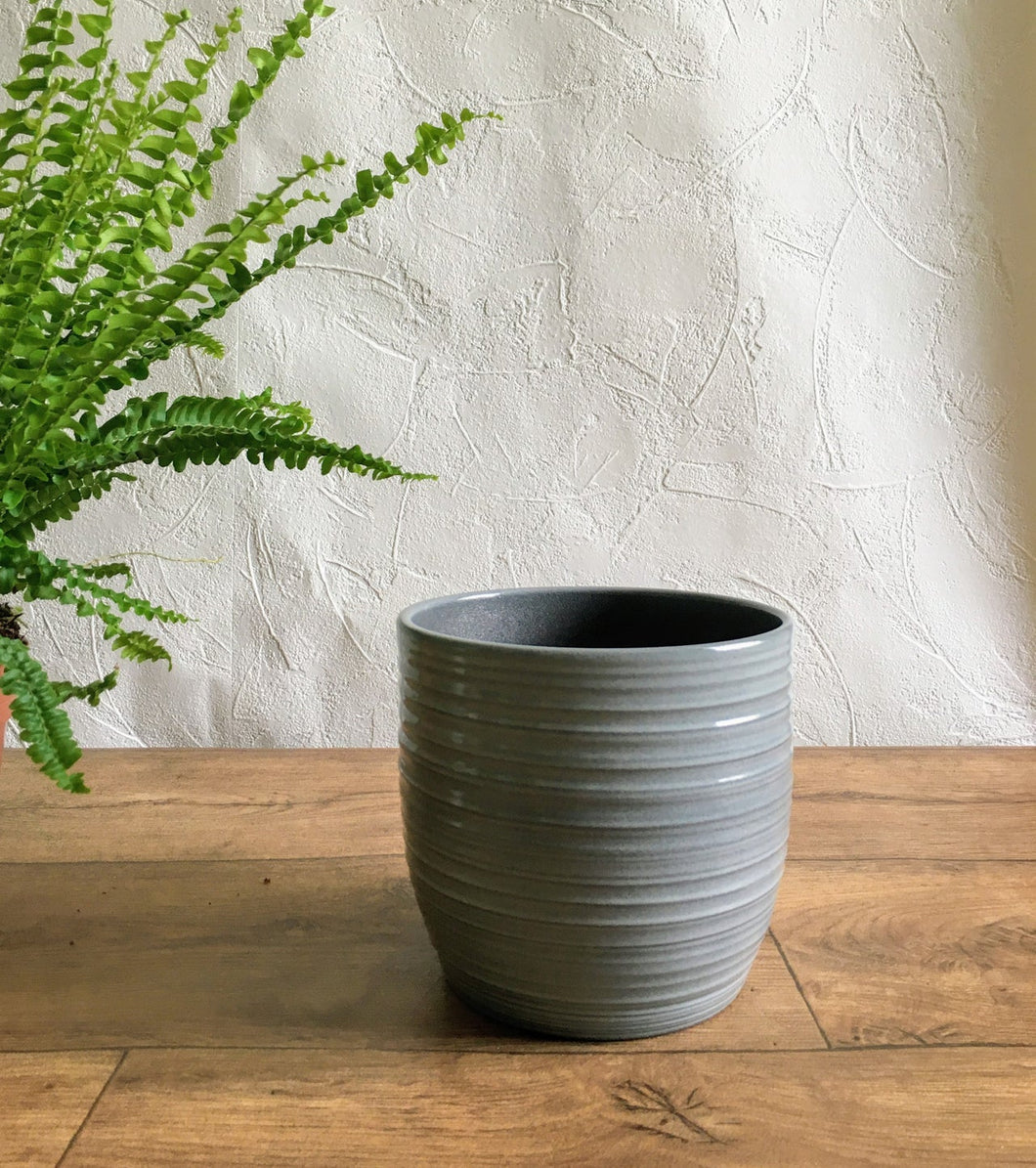 Ribbed Plant Pot - Grey