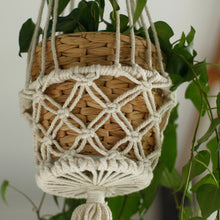 Load image into Gallery viewer, Macramé pot holder
