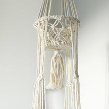 Load image into Gallery viewer, Macramé Double pot holder
