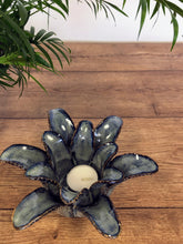 Load image into Gallery viewer, Lotus flower tea light holder - Grey blue
