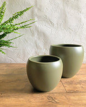 Load image into Gallery viewer, Vinci Plant Pot - Olive
